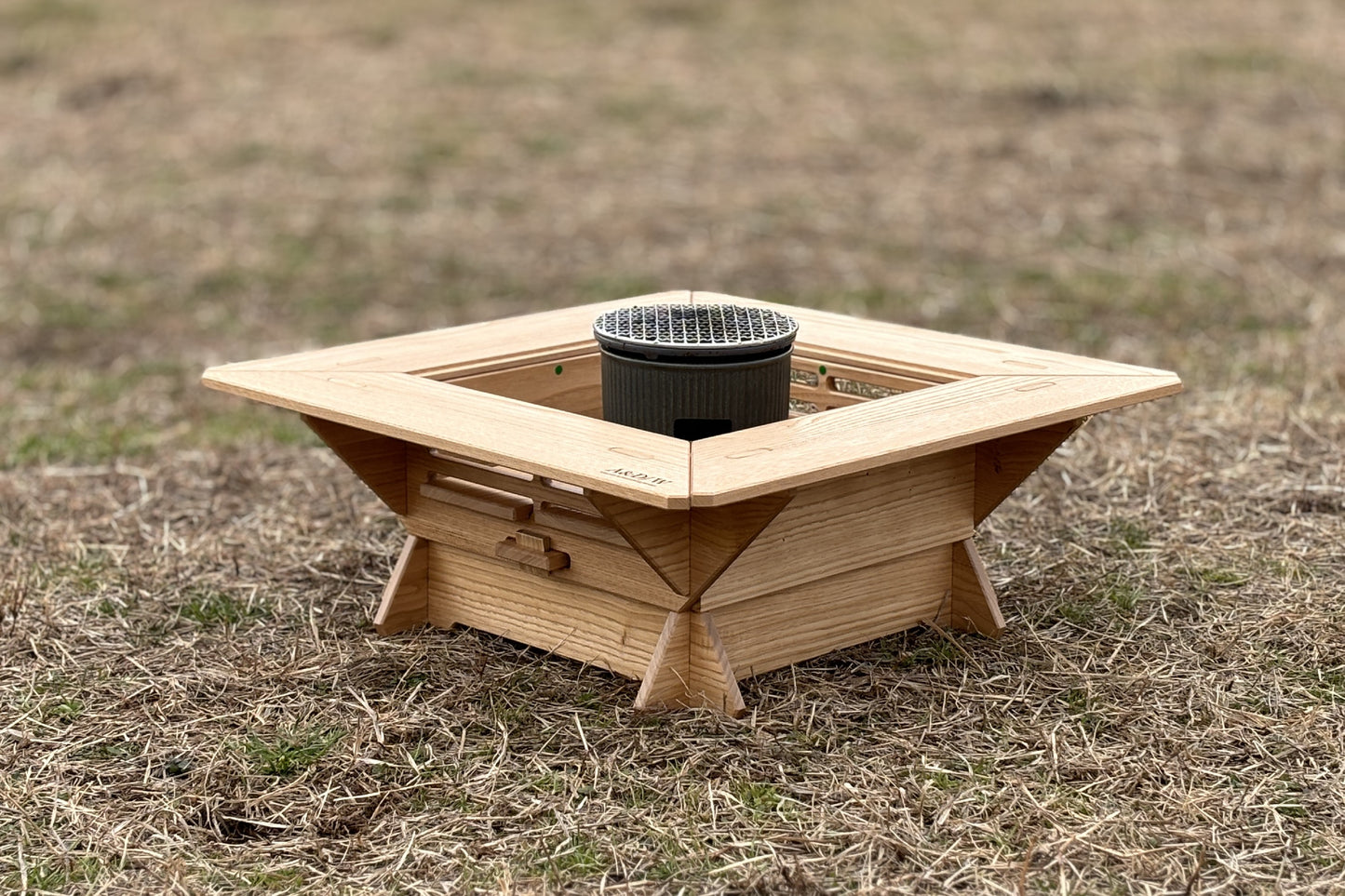 No.001-2 ミニ七輪囲炉裏蓋付き Fix type(栗材)